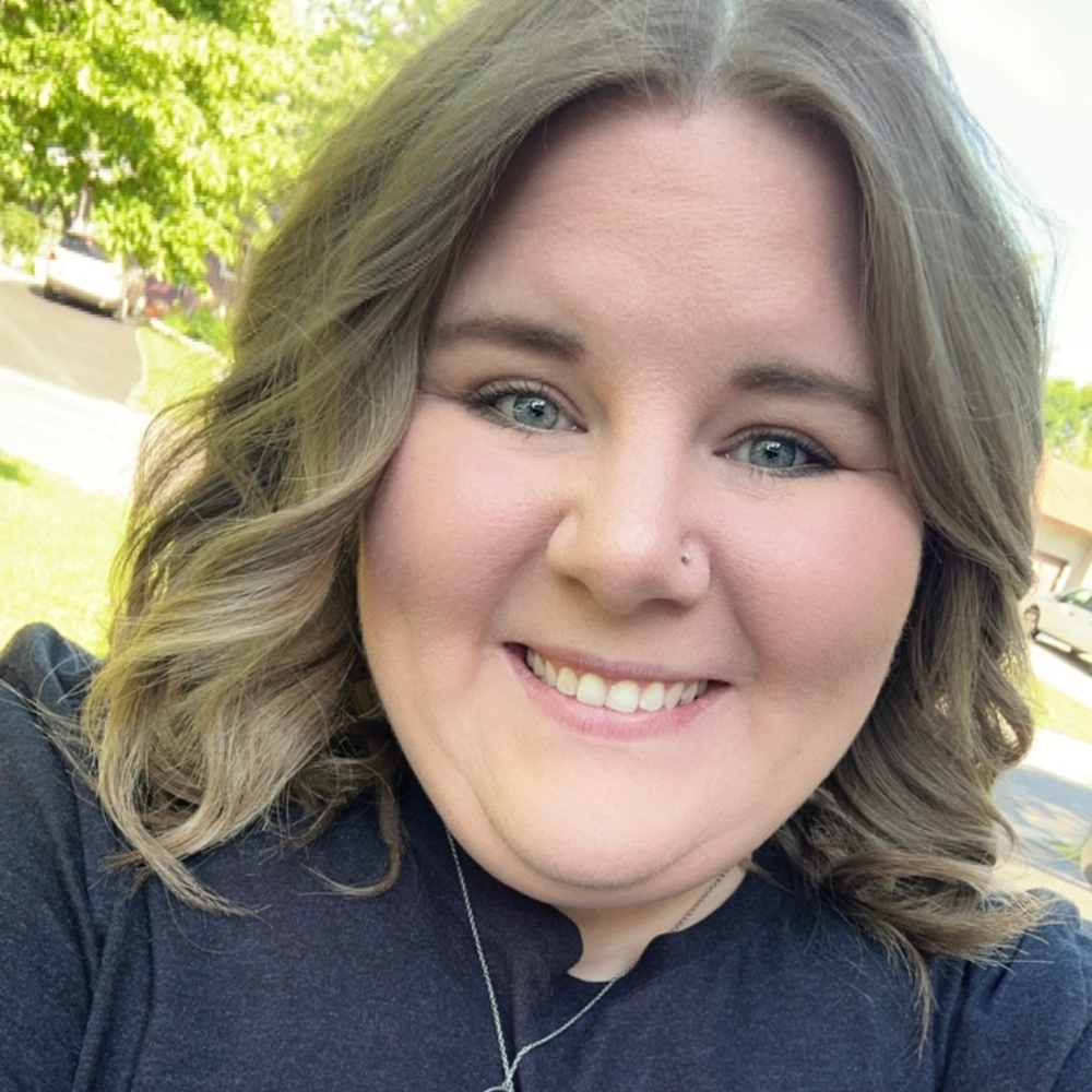 Meet your Posher, Kayla